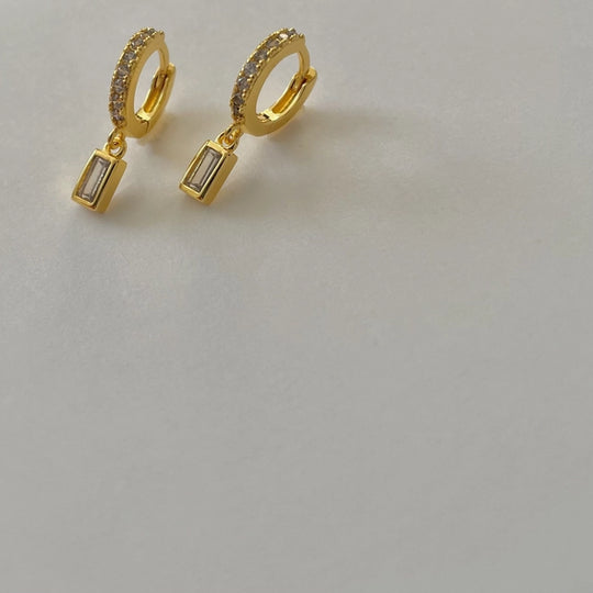 Amari Earrings - White Stone