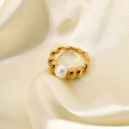 Lena Pearl Ring
